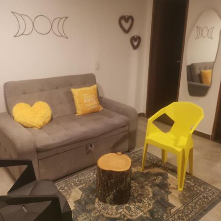 La Lunar Un Espacio Ideal Para Trabajar Y Conocer Medellin Ngoại thất bức ảnh